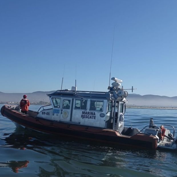 Marina Despliega Brigadas Terrestres y Equipo Acuático para Buscar Desaparecidos en Ensenada, BC